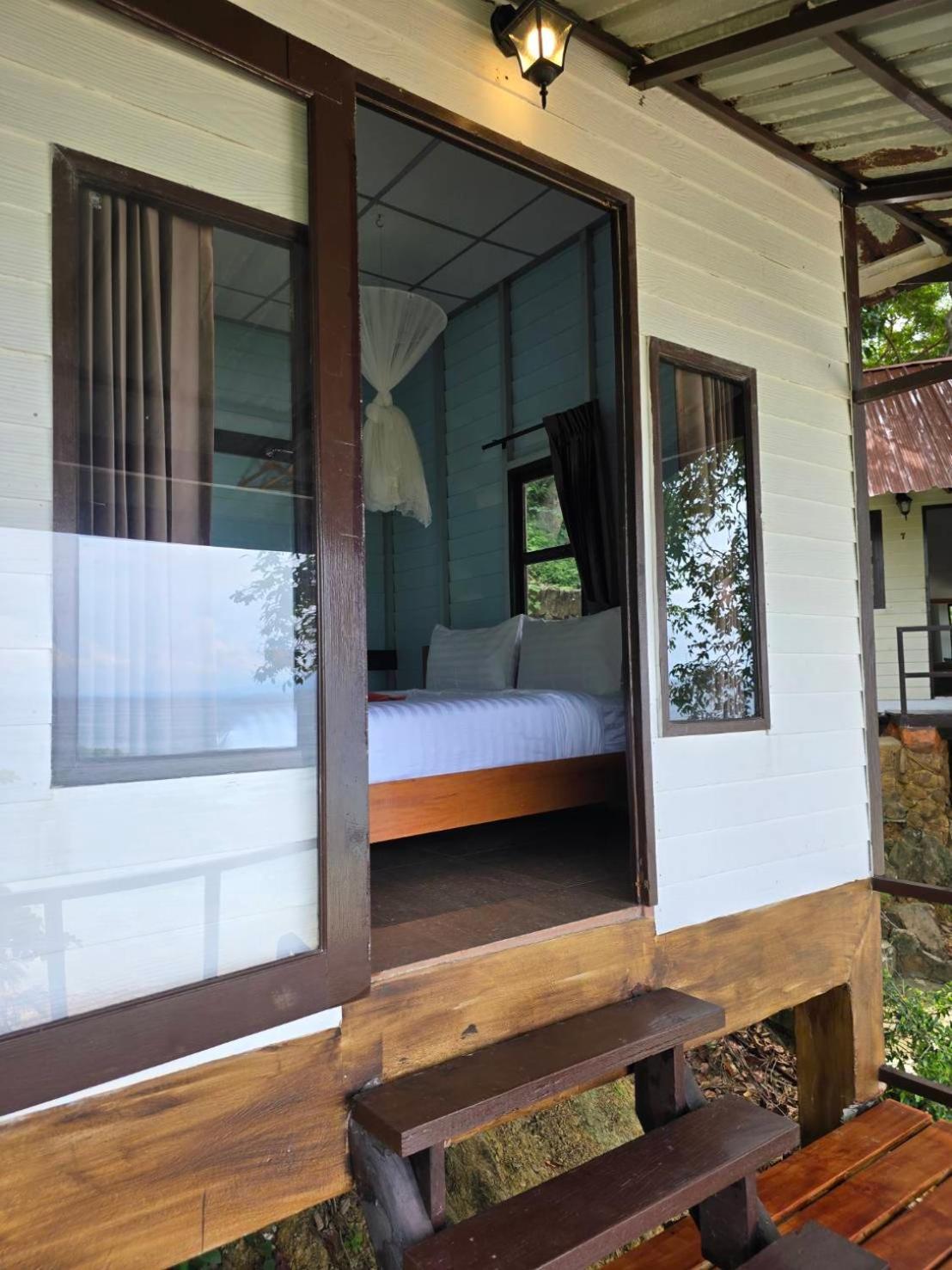 Phi Phi Private Beach Resort Esterno foto